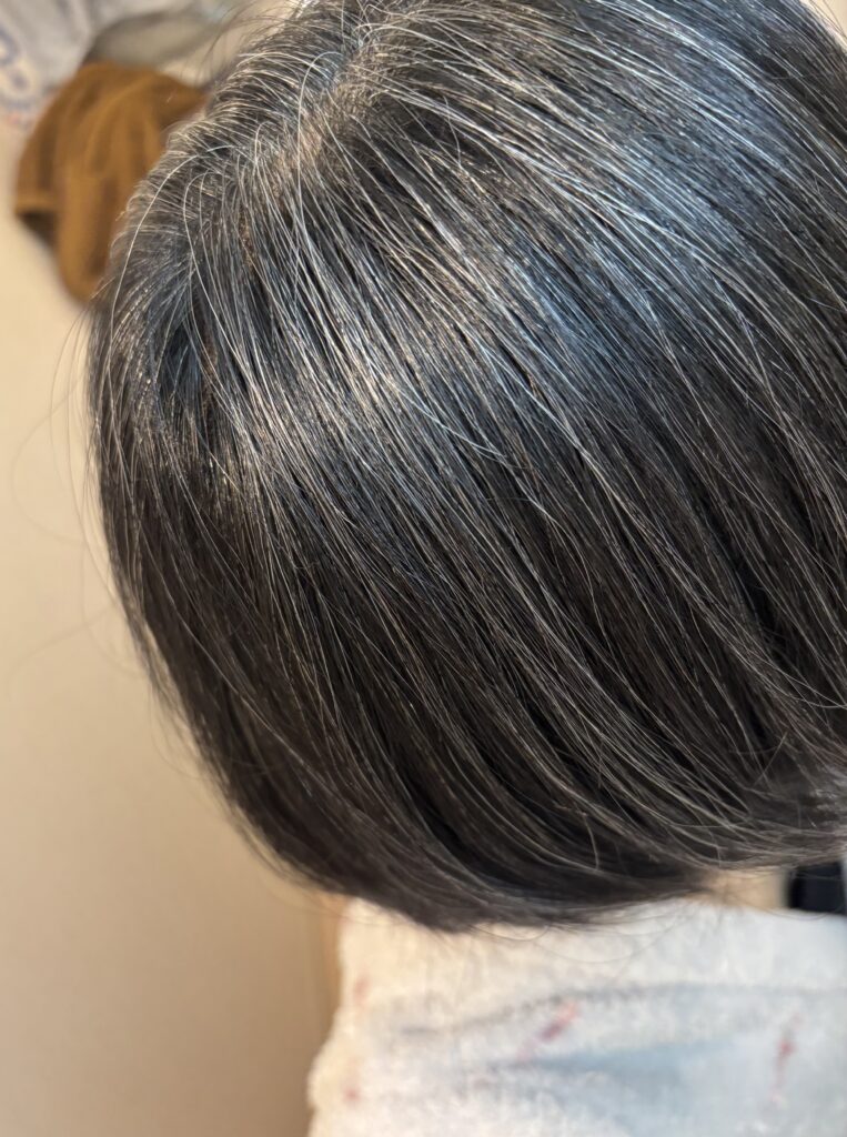 30代グレイヘア移行中
